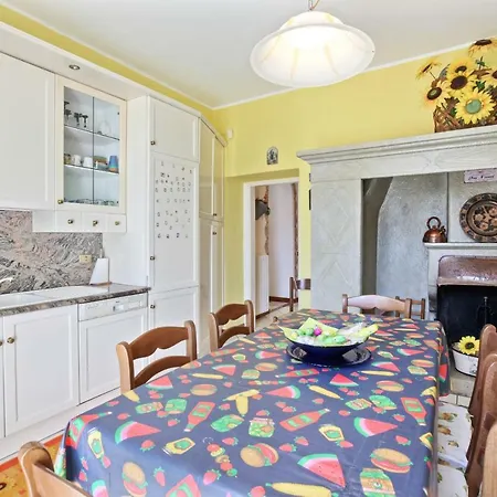 Terrace Lake View Apartman